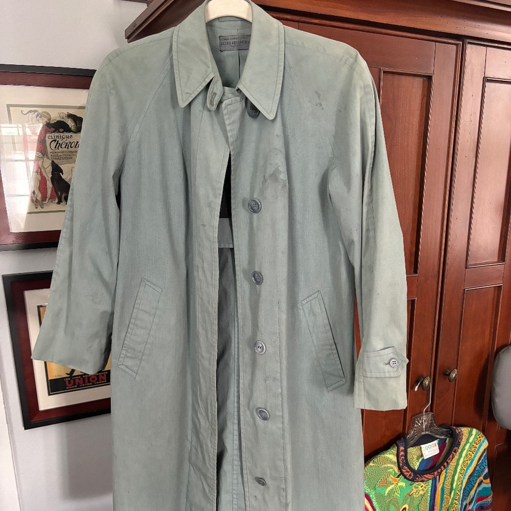 Late 60s Early 70s Ladies Green London Fog Rain/Trench Coat (Size 8 Reg)